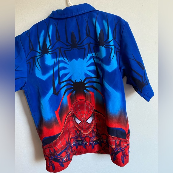2004 Spiderman 2 button up shirt - Picture 7 of 9